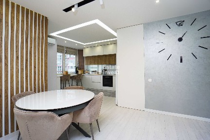 Продаж 3 кімнатної квартири 103,8 м² з дизайнерським ремонтом | Позняки