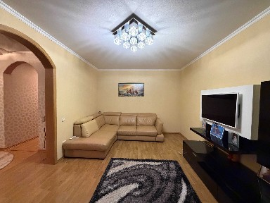 Продаж 3 кім. квартири з ремонтом, мебльована, 100 м2, Троєщина, гарний будинок 2/17