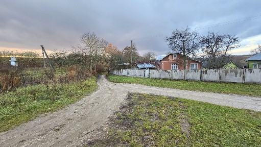 Продаж будинку в с. Нижнів коло Дністра
