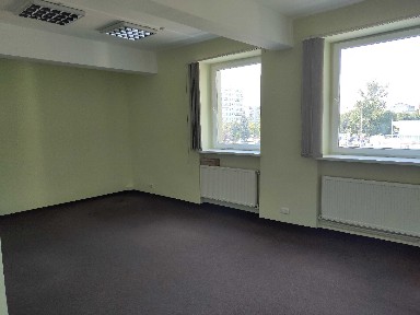 Офіс. Львів. вул. Зелена. Арсен 25 м. кв 9000 грн
