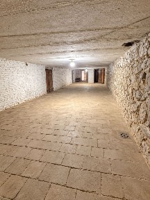 Оренда складського підвального приміщення в центрі міста - 260 м²