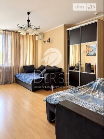 Продаж 4к квартири 115 кв. м на вул. Срібнокільська 1 • ID 35088202