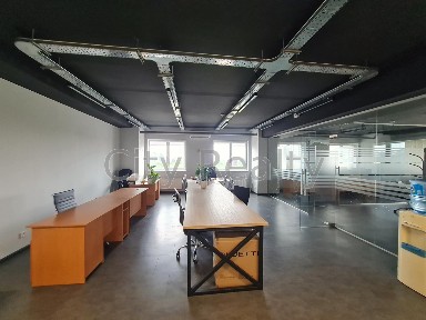 Оренда офісу 400 м², Степана Бандери просп., 23А