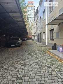 Продаж 3к квартири 192 кв. м на вул. Севастопольська 66 • ID 35063405