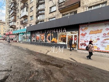 Продаж орендного бізнесу, фасад, Кирилівська 111