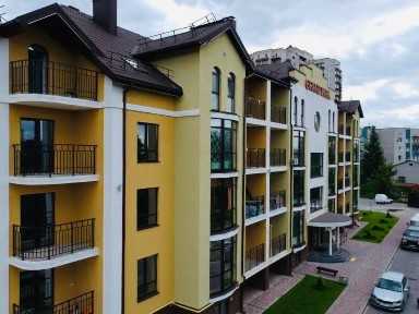 Продаж 1-к квартири з видом на озеро та індивідуальним газовим опаленням. Акційна ціна!