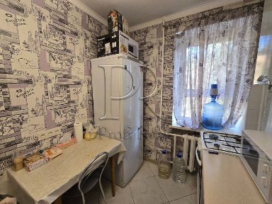 Продаж 1 кімн. квартири біля метро провулок Леопольда Ященка 15