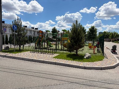 Простора Квартира 81кв. м. | 49000