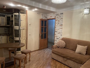 Квартира на Березняках 3 кімнатна студія