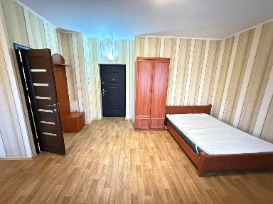 Здам 1-к квартиру, своя. Світло, опалення. Закрита територія