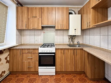 Продаж 1 кімнатної квартири у сосновому лісі. 30 м2. Індивідуальне опалення №18710