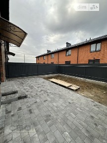 Продаж 2 поверхового таунхауса з ділянкою на 1.8 сотки, 89 кв. м, 3 кімнати, на вул. Традиційна • ID 35091526