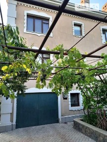 Продаж 3 поверхового будинку бесідка і ділянкою на 10 соток, 430 кв. м, 8 кімнат, на вул. 50-річчя Перемоги • ID 35091726