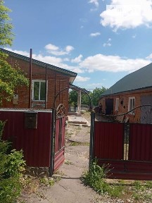 Продаж 1 поверхового будинку з верандою і ділянкою на 25 соток, 70.6 кв. м, 3 кімнати, на провулок Молодіжний • ID 35092378