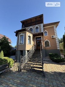 Продаж 3 поверхового будинку з верандою і ділянкою на 10 соток, 466.8 кв. м, 6 кімнат, на вул. Польова • ID 35092148