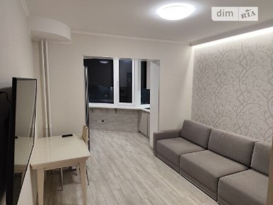 Продаж 3к квартири 98.6 кв. м на вул. Милославська 47 • ID 35092931