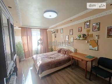Продаж 2к квартири 43 кв. м на вул. Жоліо-Кюрі • ID 35092942