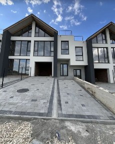 Продаж 3 пов. будинок-таунхаус, 2.3 сотки, 133 кв. м, Байківці