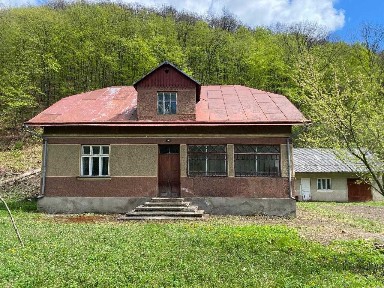 Продається житловий будинок 113.5 м. кв смт. Коропець