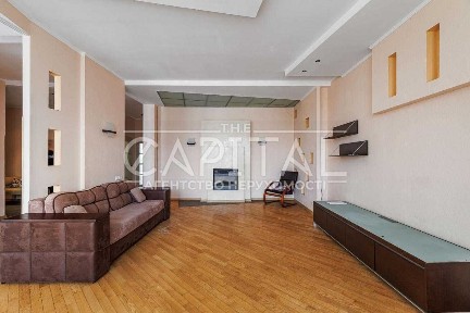 Продаж / Квартира / 135 м2 / Печерський район / бул. Лесі Українки, 7