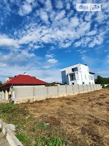Продаж 3 поверхового будинку з верандою і ділянкою на 6 соток, 245 кв. м, 4 кімнати, на вул. Катерининська 4 • ID 35093019