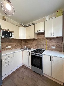 Продам 1-кімнатну квартиру з ремонтом і меблями - район Відінської