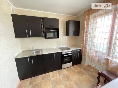 Довготривала оренда 2к квартири на вул. Райдужна 11 • ID 35095185