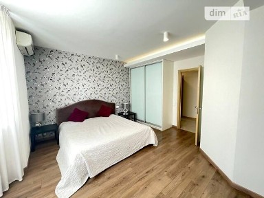 Продаж 2к квартири 74 кв. м на вул. Княжий Затон 9 • ID 35095182