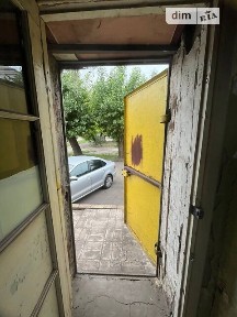 Продаж офісного приміщення 32.2 кв. м. на 1 поверсі на вул. Криворіжсталі 6, чотириповерхова будівля • ID 35094519