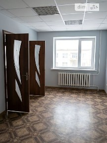 Продаж офісного приміщення 122.8 кв. м. на 1 поверсі на вул. Незалежності 90, одноповерхова будівля • ID 35094505