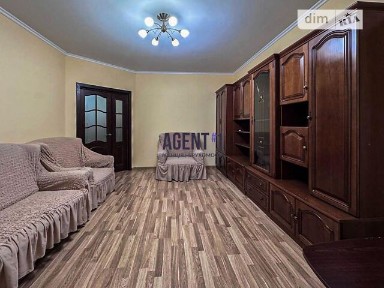 Продаж 2к квартири 60.1 кв. м на вул. Черкаська 26 • ID 35094937