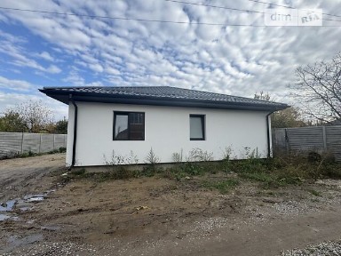 Продаж 1 поверхового будинку з ділянкою на 4 сотки, 82 кв. м, 2 кімнати, на вул. Центральна • ID 35095379