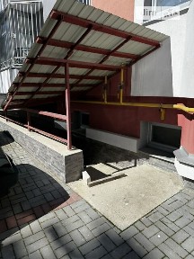 Продаж комерційного приміщення на вул. Молодіжна, площа 76.3 кв. м • ID 35095459