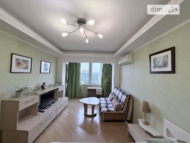 Продаж 1к квартири 32.4 кв. м на вул. Євгена Сверстюка 8 • ID 35096612