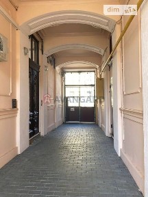 Продаж 2к квартири 38 кв. м на вул. Десятого квітня 6Б • ID 35096199