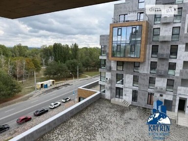 Продаж офісного приміщення 118 кв. м. на 3 поверсі на вул. Набережна Перемоги, багатоповерхова будівля • ID 35096003
