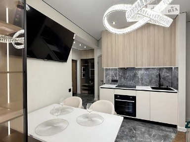 Продаж 2к квартири 42 кв. м на просп. Лесі Українки 19 • ID 35095919