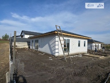 Продаж 1 поверхового будинку з ділянкою на 5 соток, 98 кв. м, 3 кімнати, на мас. Київський • ID 35096504