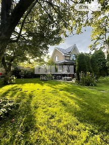 Продаж 3 поверхового будинку з верандою і ділянкою на 8.5 сотки, 430 кв. м, 6 кімнат, на вул. Садова • ID 35096366