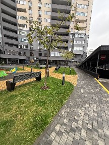 Продаж 2-кімнатної квартири 69.1 м², Шкільна вул., 73А