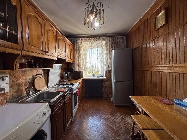 Продаж 3 кімнатної квартири вул. Шафарика Личаківський район