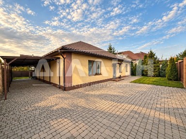Казковий куточок для життя | затишний будинок, 150 м², 8 соток