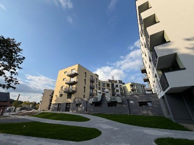 Продаж 2 кім. 68.8 м2, 4 пов., 5 секція, зданий будинок, Грінвуд 4, Брюховичі, вул. Незалежності України, 19