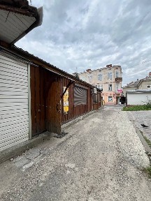 Продам комерційну нерухомість