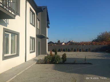 В Продажу ТАНХАУС Авторський проект
