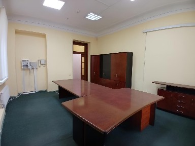 Офіс 180м2, до метро 8 хвилин пішки