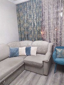 Продаж 2к квартира-студiя. Ринок ХТЗ. Проспект Iндустрiальний 18.Сталiнка