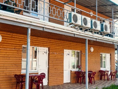 Сдам длительно на Каролино-Бугазе комфортные аппартаменты.