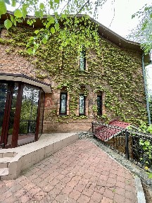 Оренда будинку з хвойним лісом в селі Волоське.