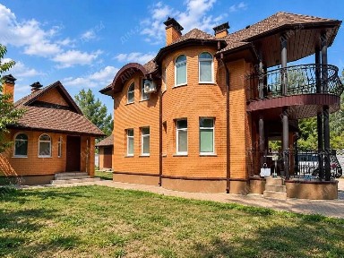 Заміський будинок у Полтаві